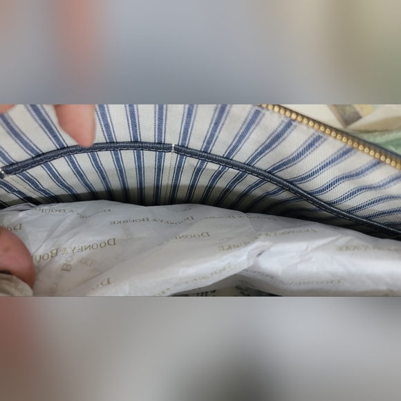 Dooney & Bourke purse - Picture 7 of 10